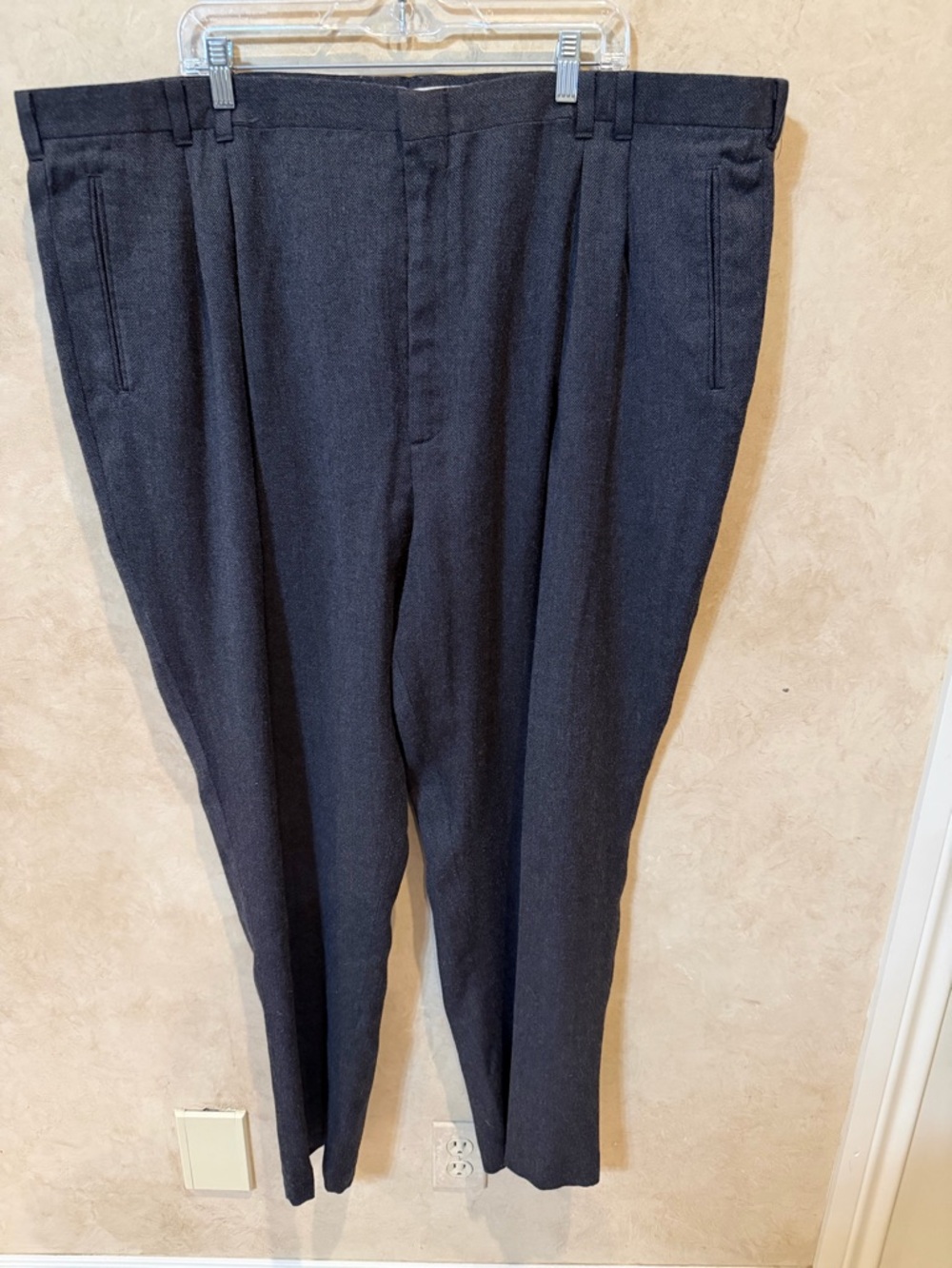 Alexander Lloyd Men's Tailored Dress Pants in Dark Gray 50x32 big and tall